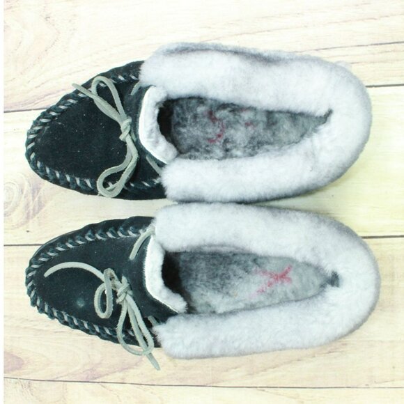 LL Bean Black Suede Wicked Good Shearling Lined Moccasin Slippers Size 10 M - Picture 7 of 8